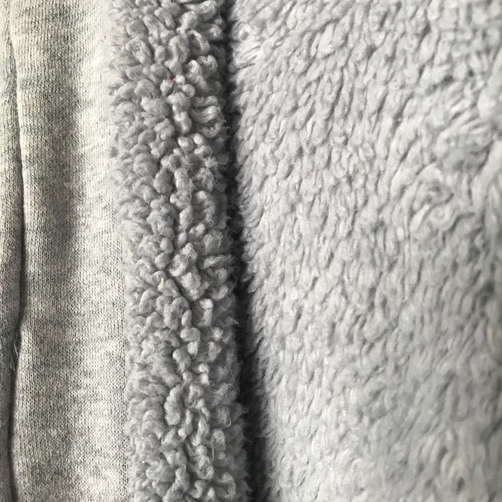 Gray Roxy sweater - Picture 4 of 5